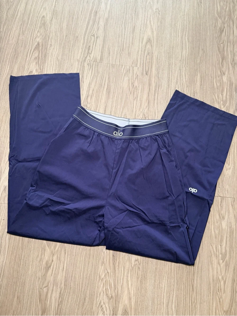 ALO Yoga sleek jogger joggers
